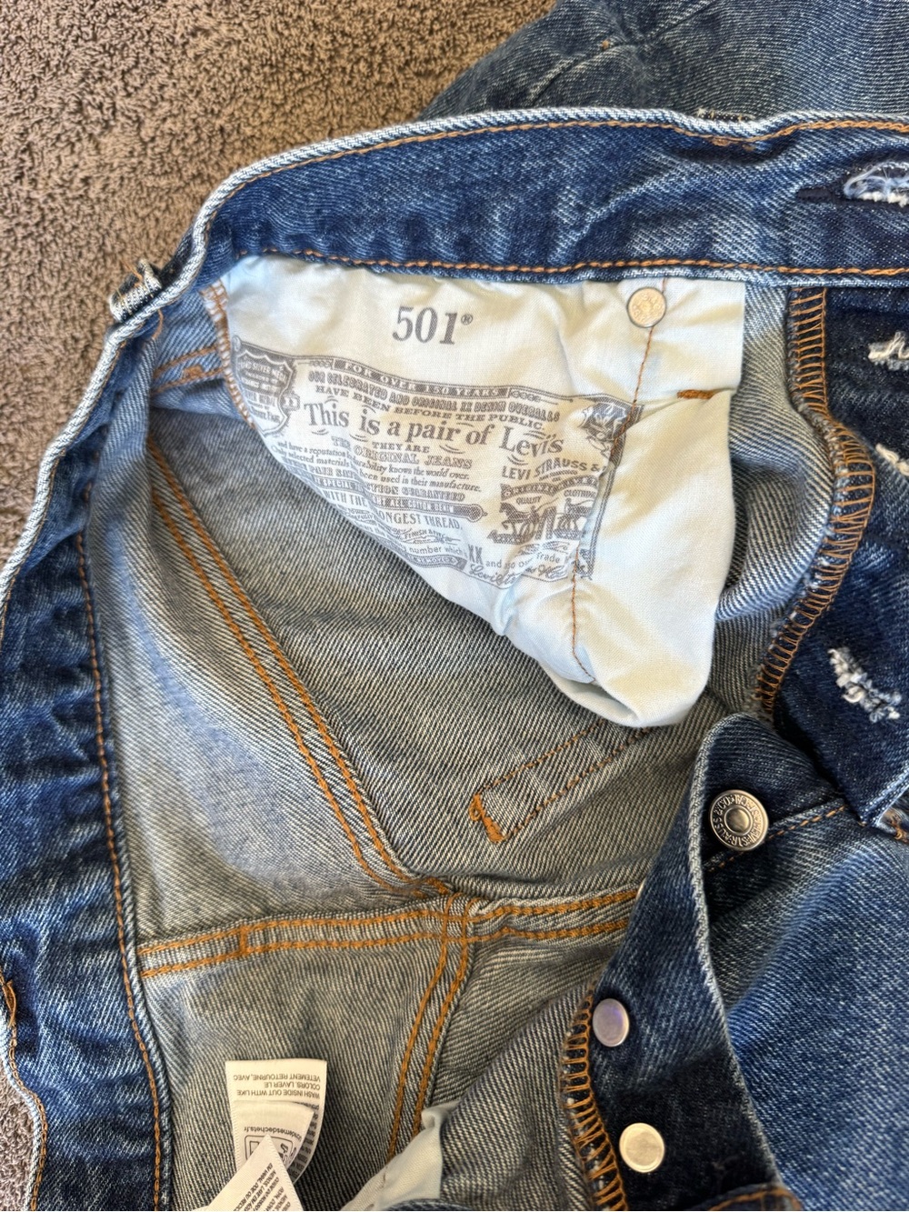 Levi's 501 Blue Button-Fly Denim Shorts-size W28 - Picture 6 of 9